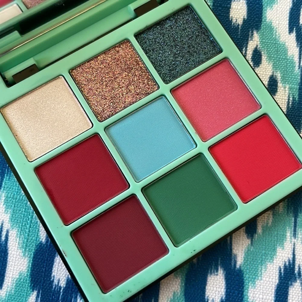 Anastasia Beverly Hills contains full